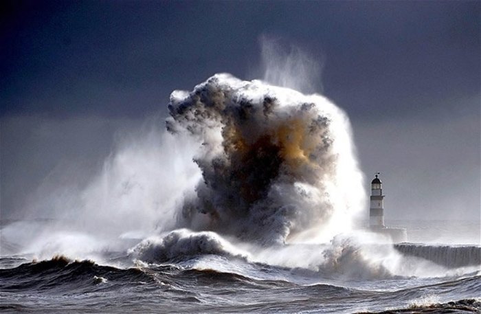 Tempestad en el Cabo San Vicente. Fotografía cortesía de Zenda, donde este relato fue publicado en julio del 2016